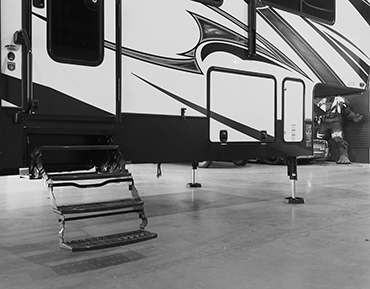 RV Stairs with SnapPad leveling jack