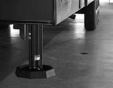 RV Wheel with Snap Pad RV leveling jacks